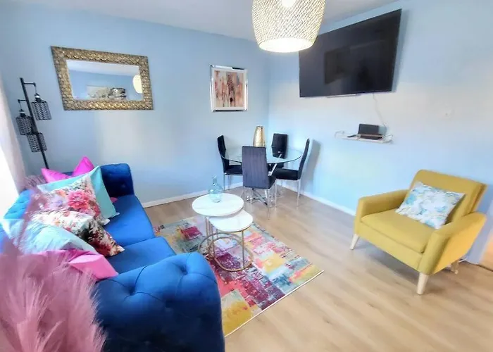 Harrismith Place Apartment By Sensational Stay Short Lets & Serviced Accommodation With Free Parking & Wi-Fi